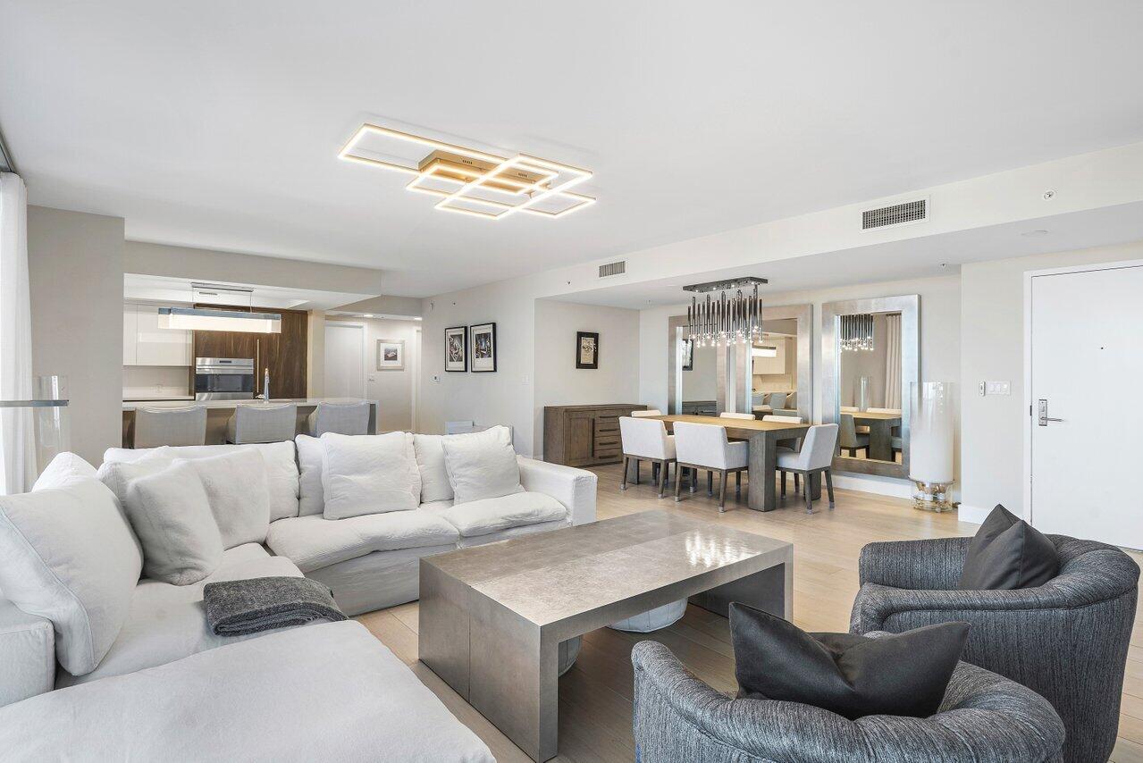 1180 N Federal #707