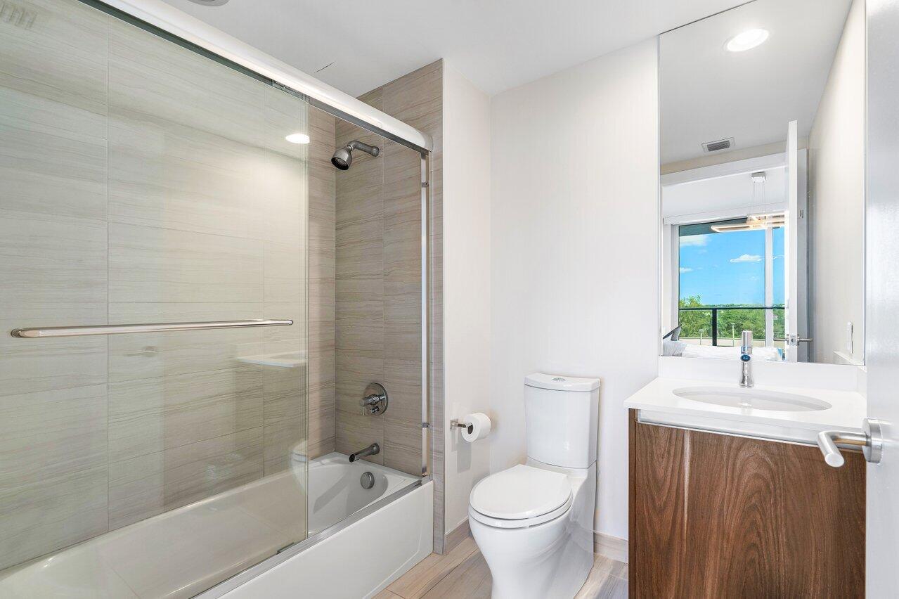 1180 N Federal #707 Fort Lauderdale, FL 33304