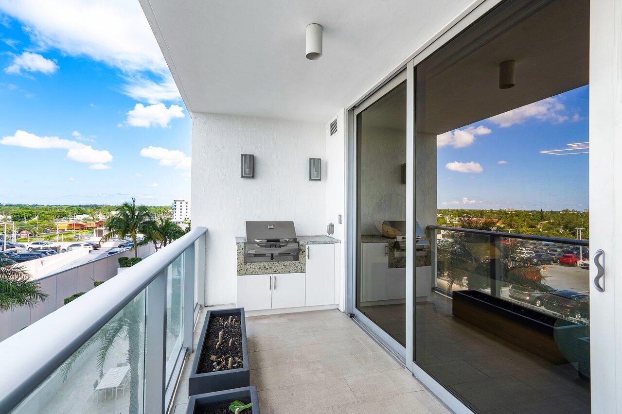1180 N Federal #707 Fort Lauderdale, FL 33304