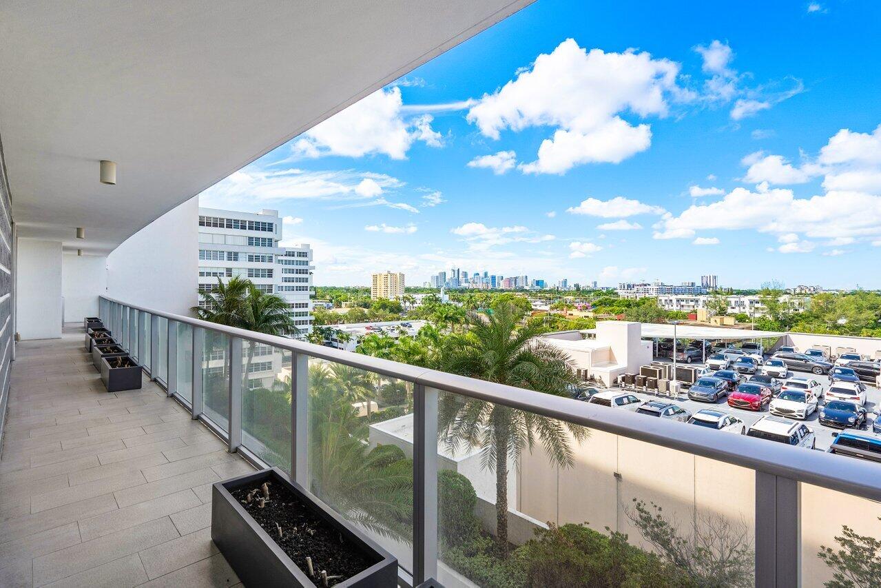 1180 N Federal #707 Fort Lauderdale, FL 33304