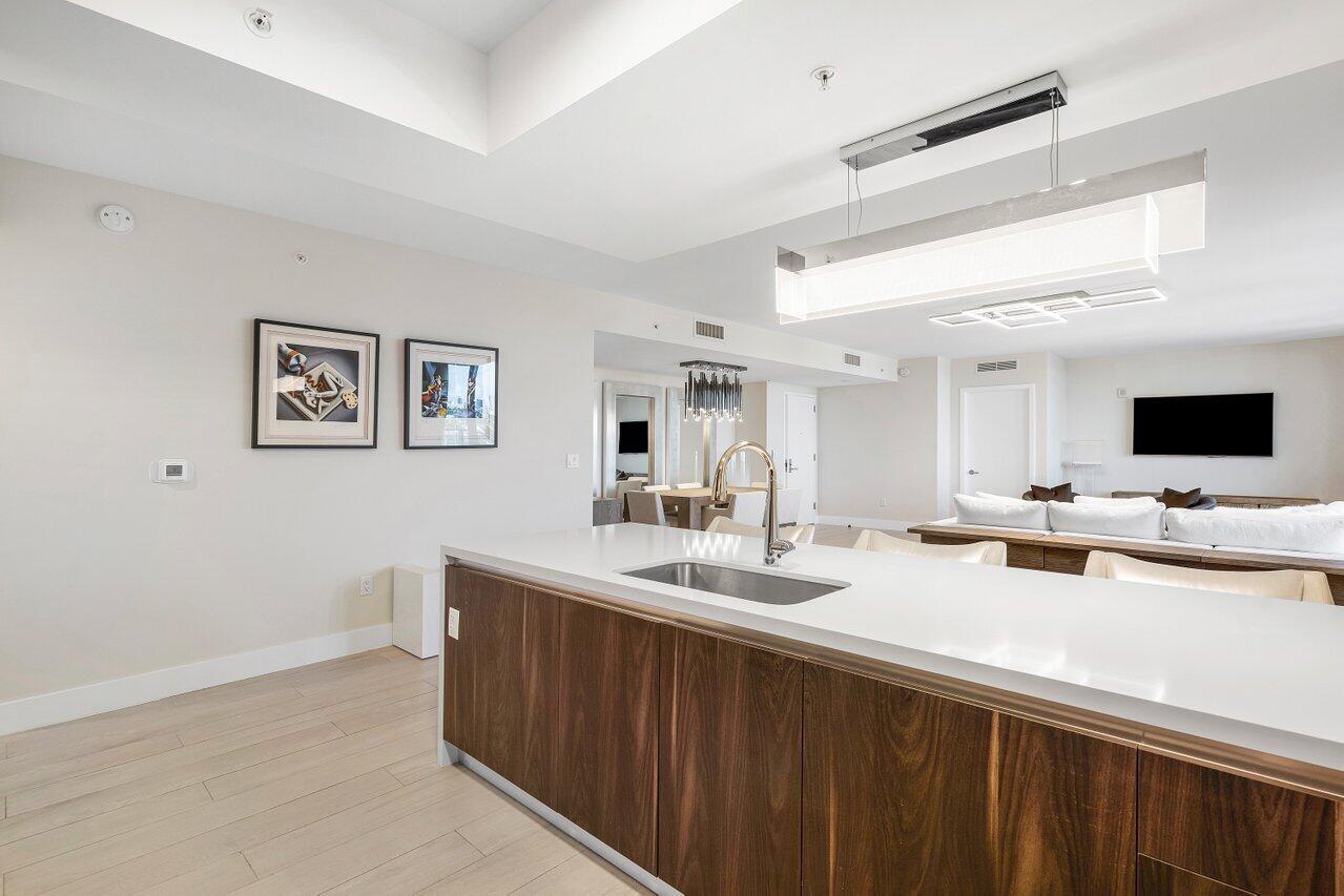 1180 N Federal #707 Fort Lauderdale, FL 33304