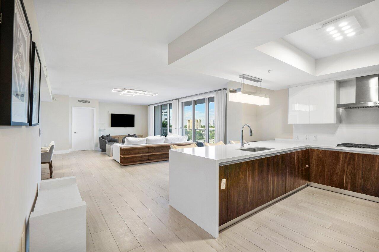 1180 N Federal #707 Fort Lauderdale, FL 33304