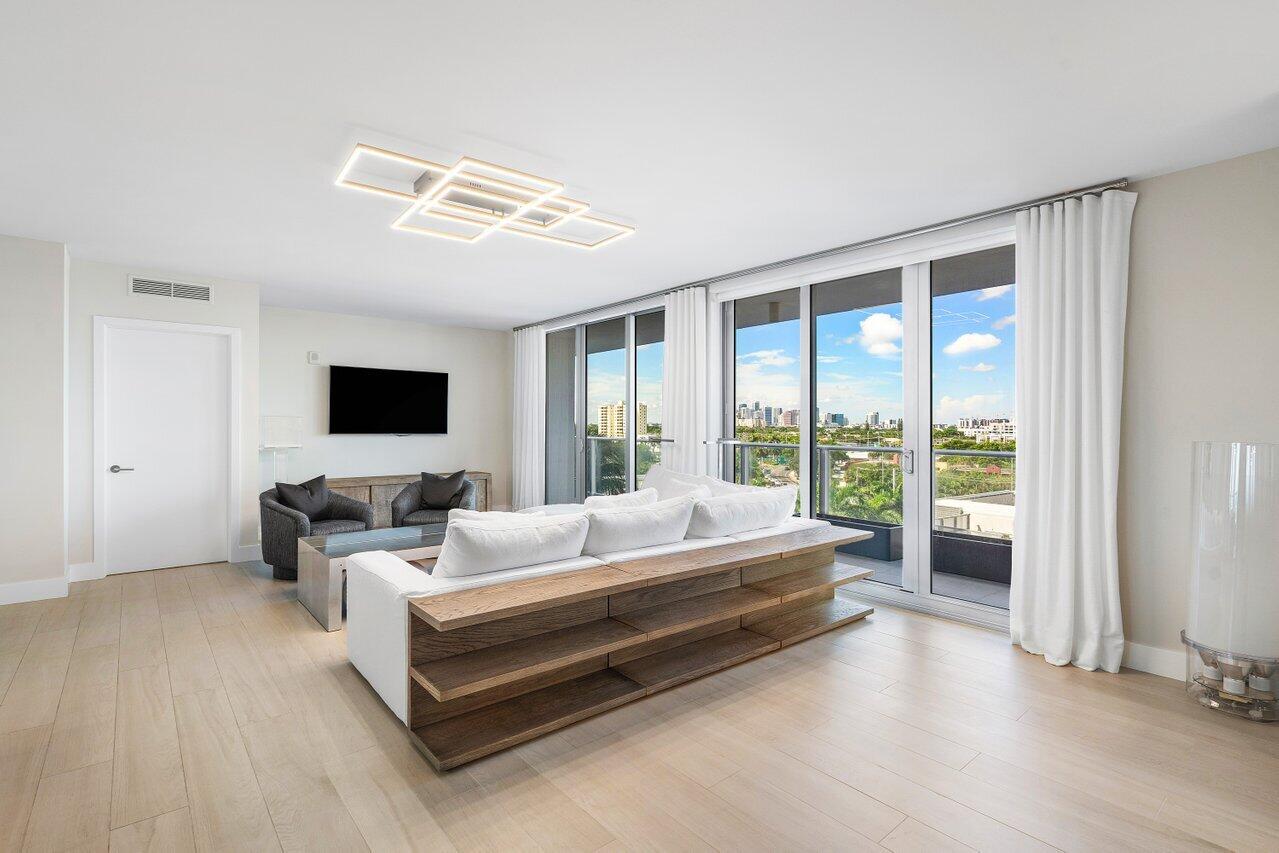 1180 N Federal #707 Fort Lauderdale, FL 33304