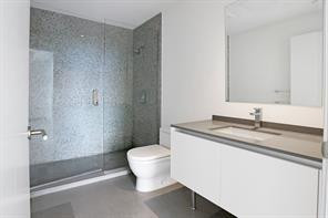 88 SW 7th #1709 Miami, FL 33130