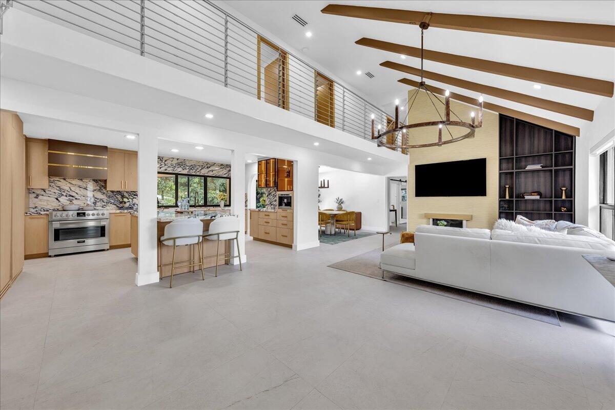 342 N Fairway