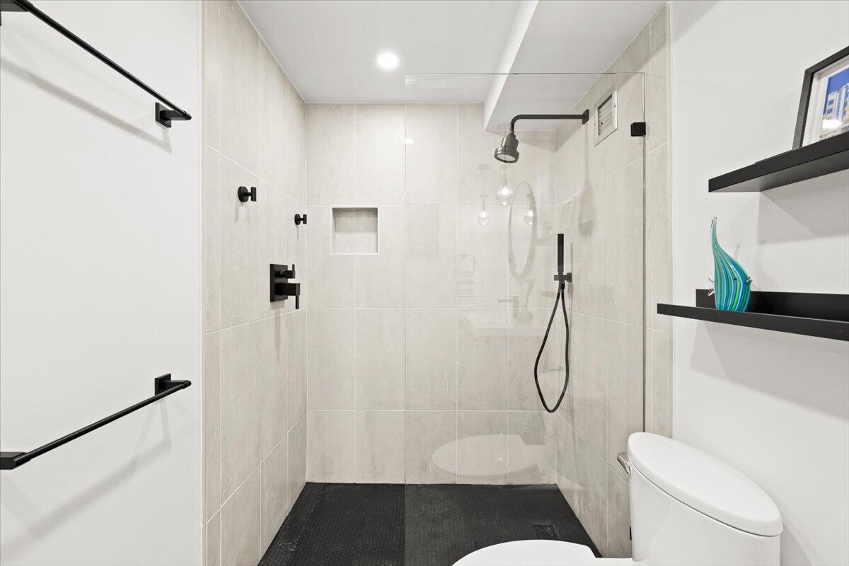 3015 N Ocean #18L Fort Lauderdale, FL 33308