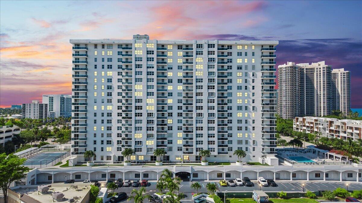 3015 N Ocean #18L Fort Lauderdale, FL 33308