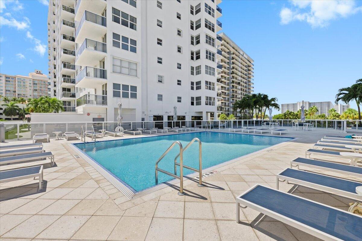 3015 N Ocean #18L Fort Lauderdale, FL 33308