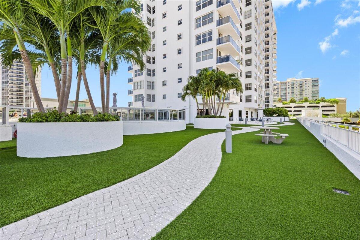 3015 N Ocean #18L Fort Lauderdale, FL 33308
