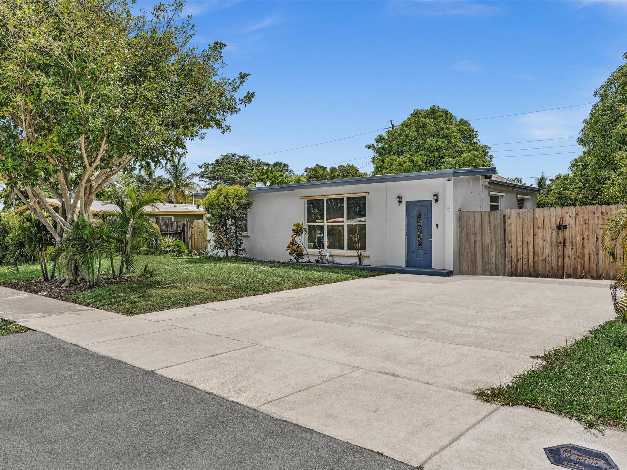 1580 NE 43rd Ct