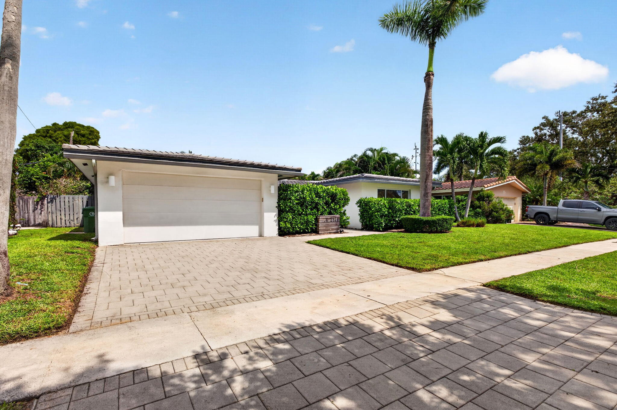 2141 NE 62nd Ct