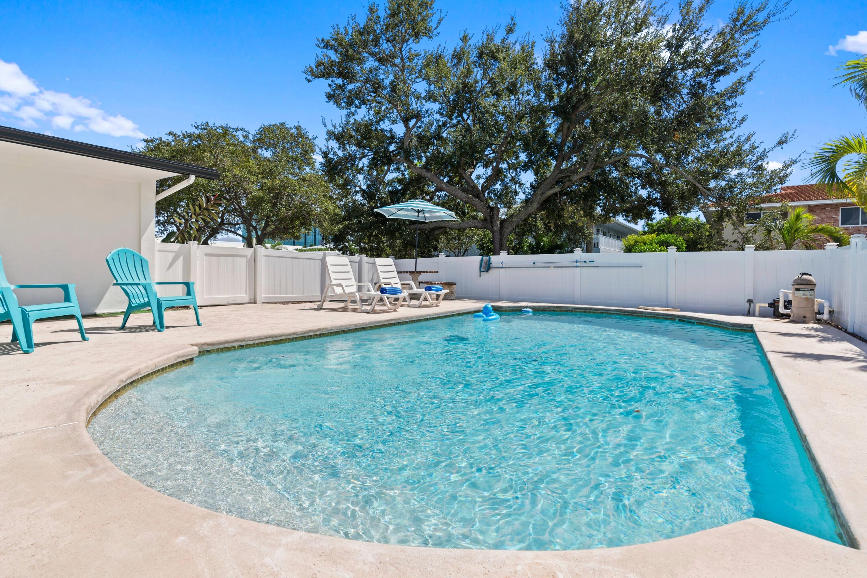 2121 NE 51st Ct Fort Lauderdale, FL 33308