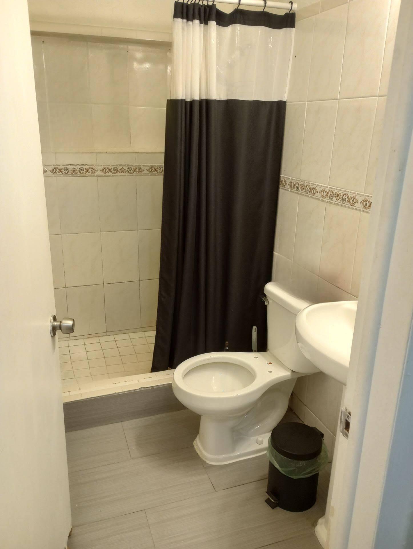 3140 NW 100th St Miami, FL 33147