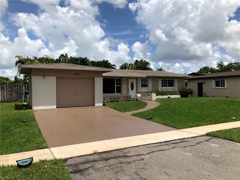 11601 NW 13th Ct