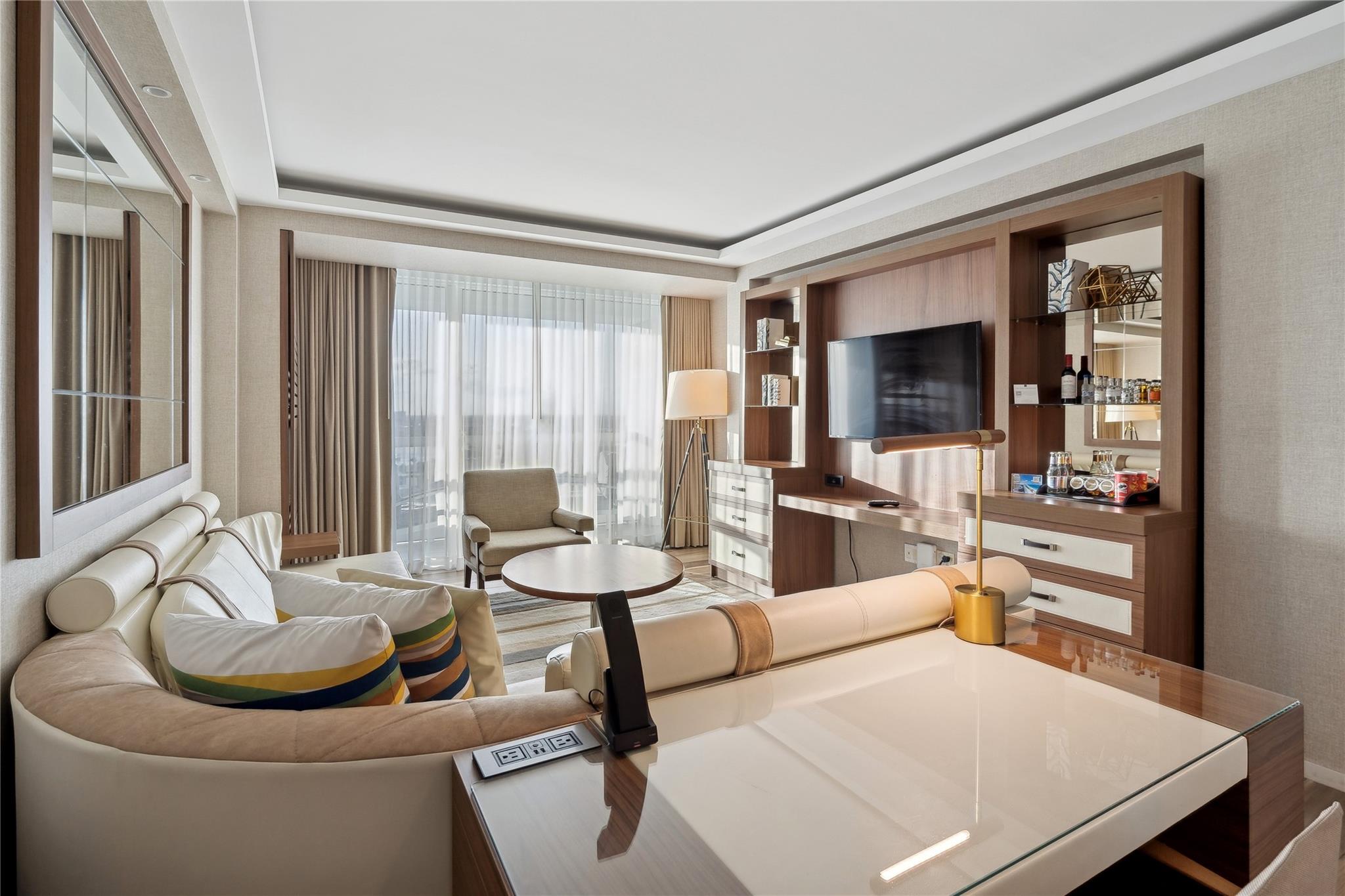 551 N Fort Lauderdale Bch Blvd #R2303 Fort Lauderdale, FL 33304