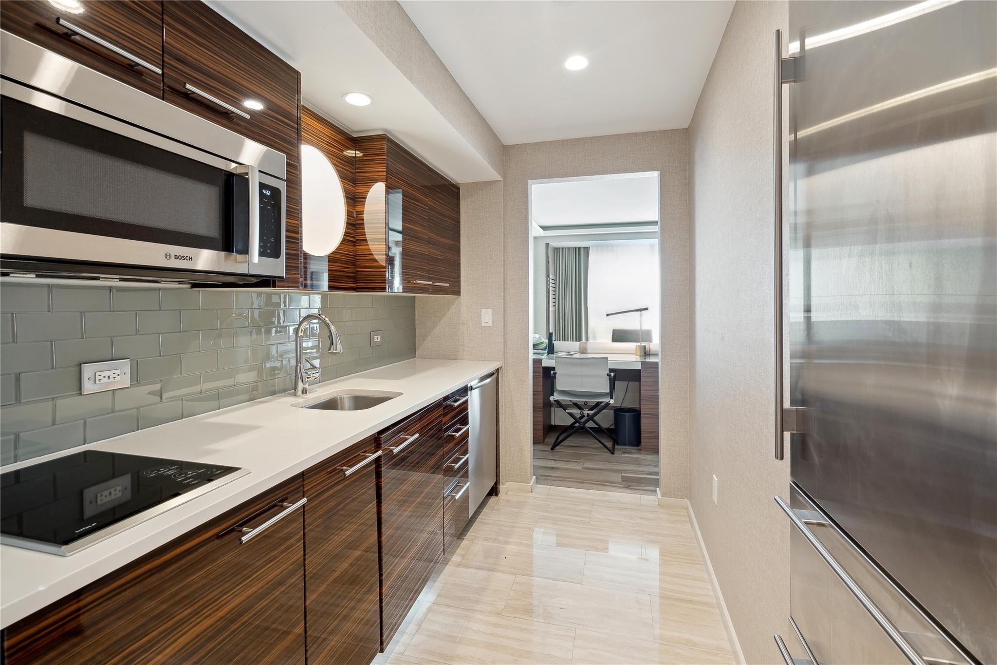 551 N Fort Lauderdale Bch Blvd #R2303 Fort Lauderdale, FL 33304