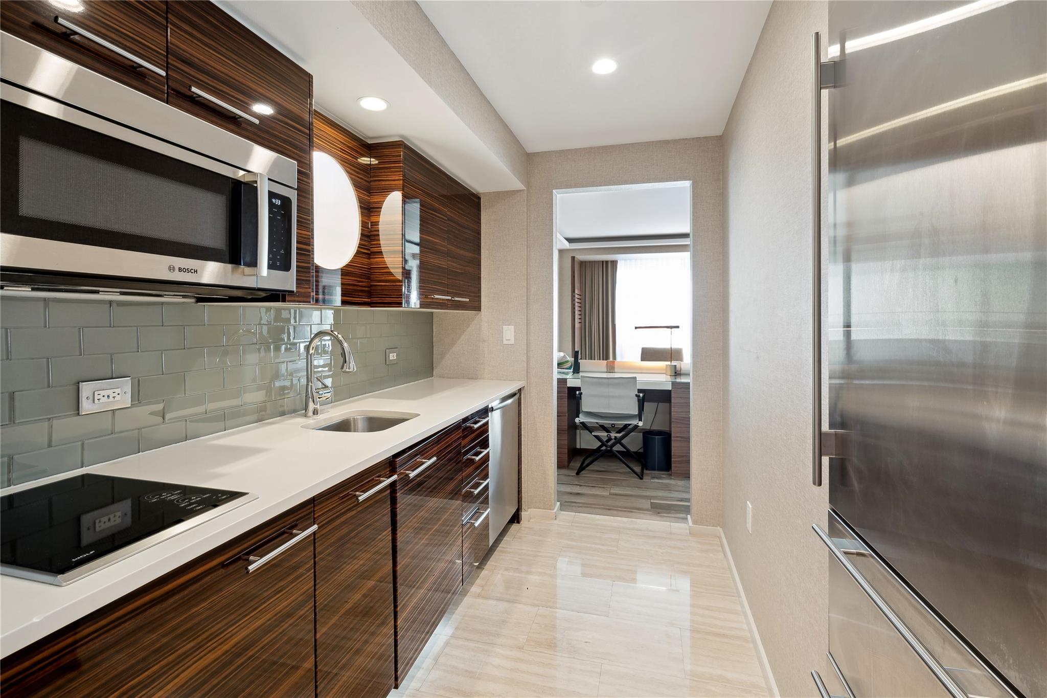 551 N Fort Lauderdale Bch Blvd #R2303 Fort Lauderdale, FL 33304