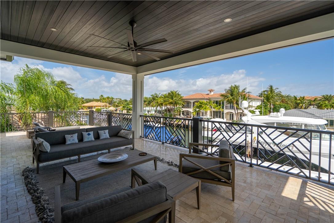 2349 NE 24th St Lighthouse Point, FL 33064