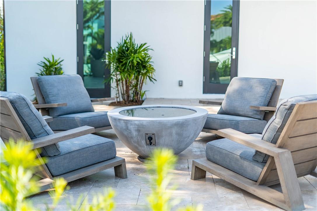 2349 NE 24th St Lighthouse Point, FL 33064