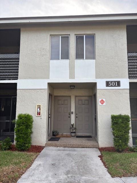 501 Gardens Dr #101