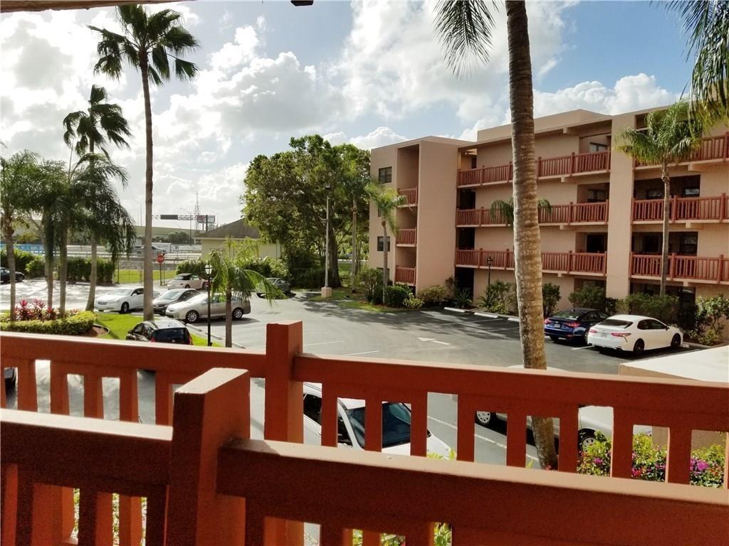 1021 Mockingbird Ln #204