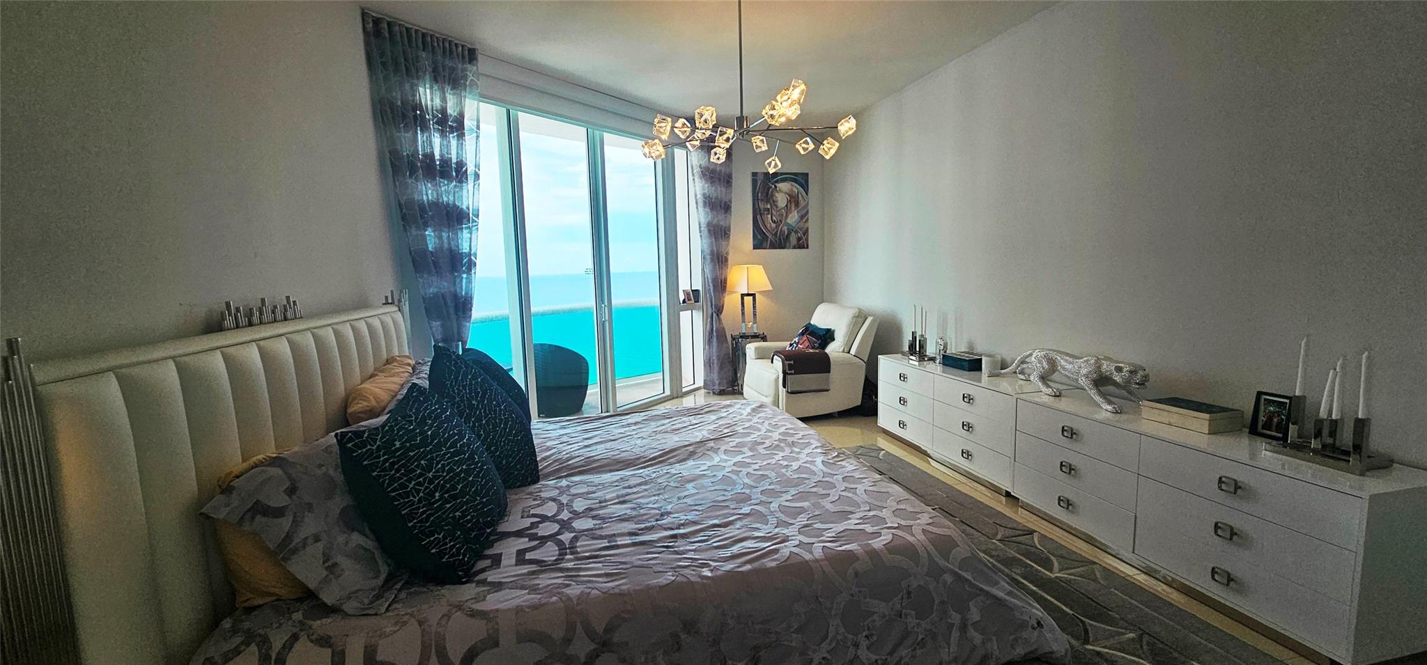 15901 Collins Ave #2104