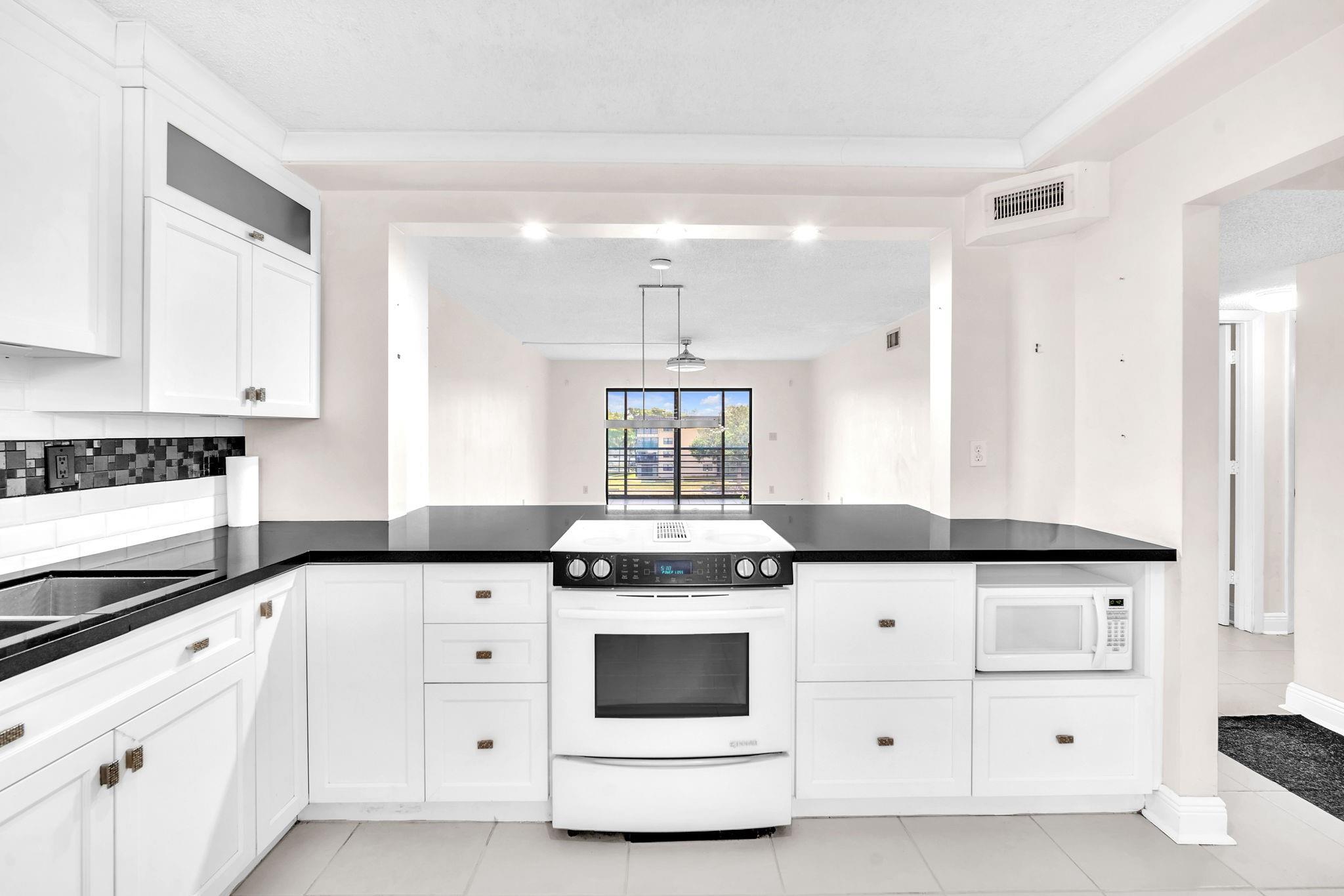 4930 E Sabal Palm Blvd #414