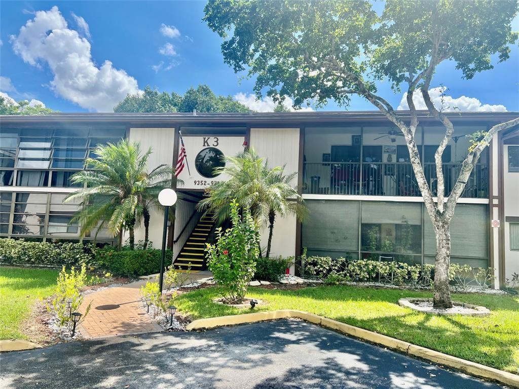 9360 S Belfort Cir #111