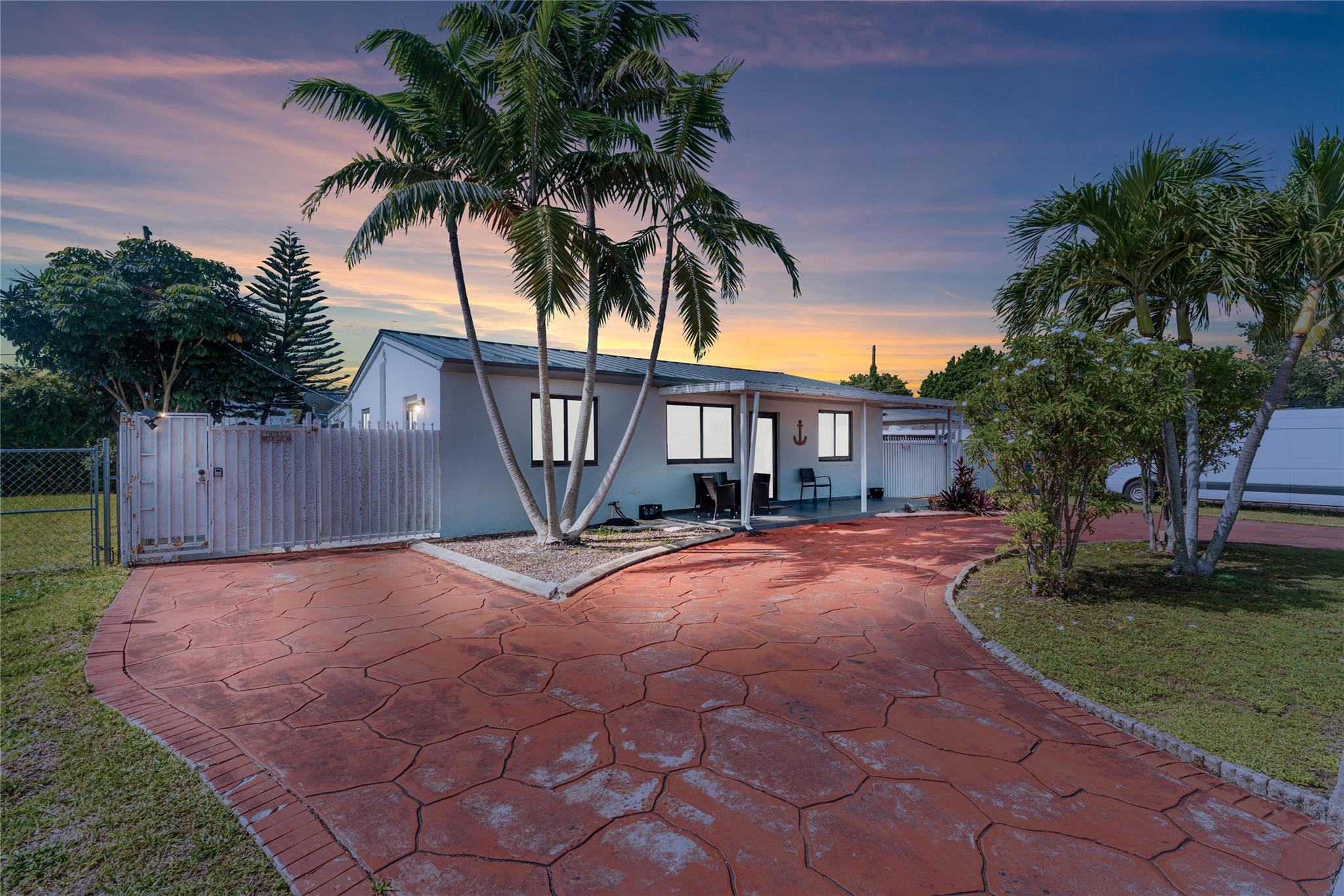 10120 SW 38th Ter