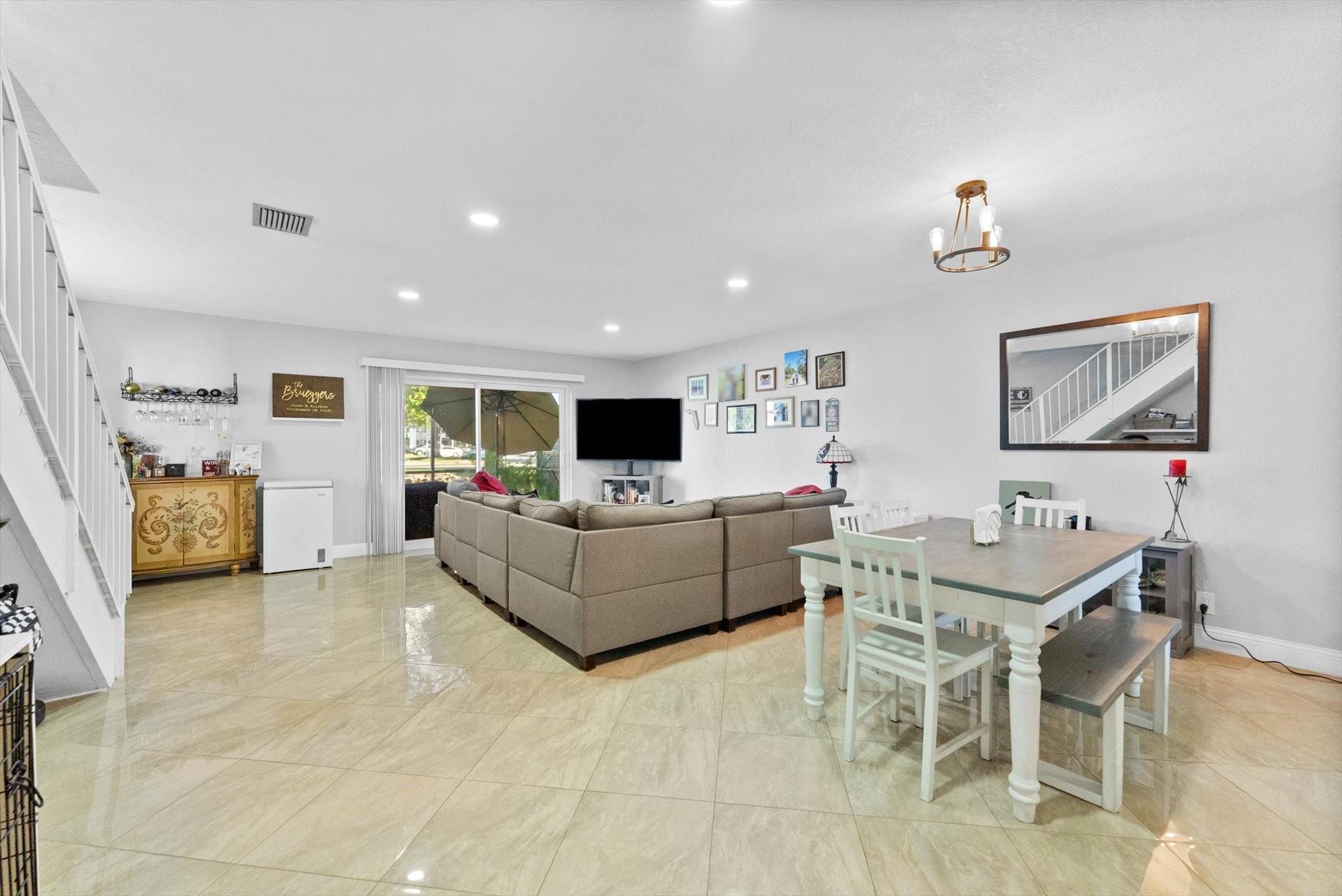 547 N Pine Is Rd #25