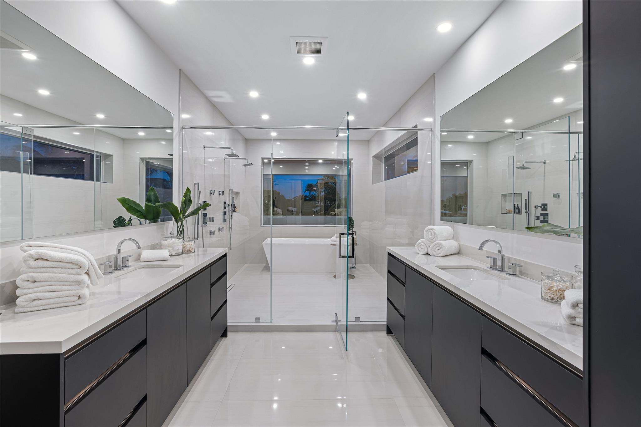 2103 N Riverside Dr Pompano Beach, FL 33062