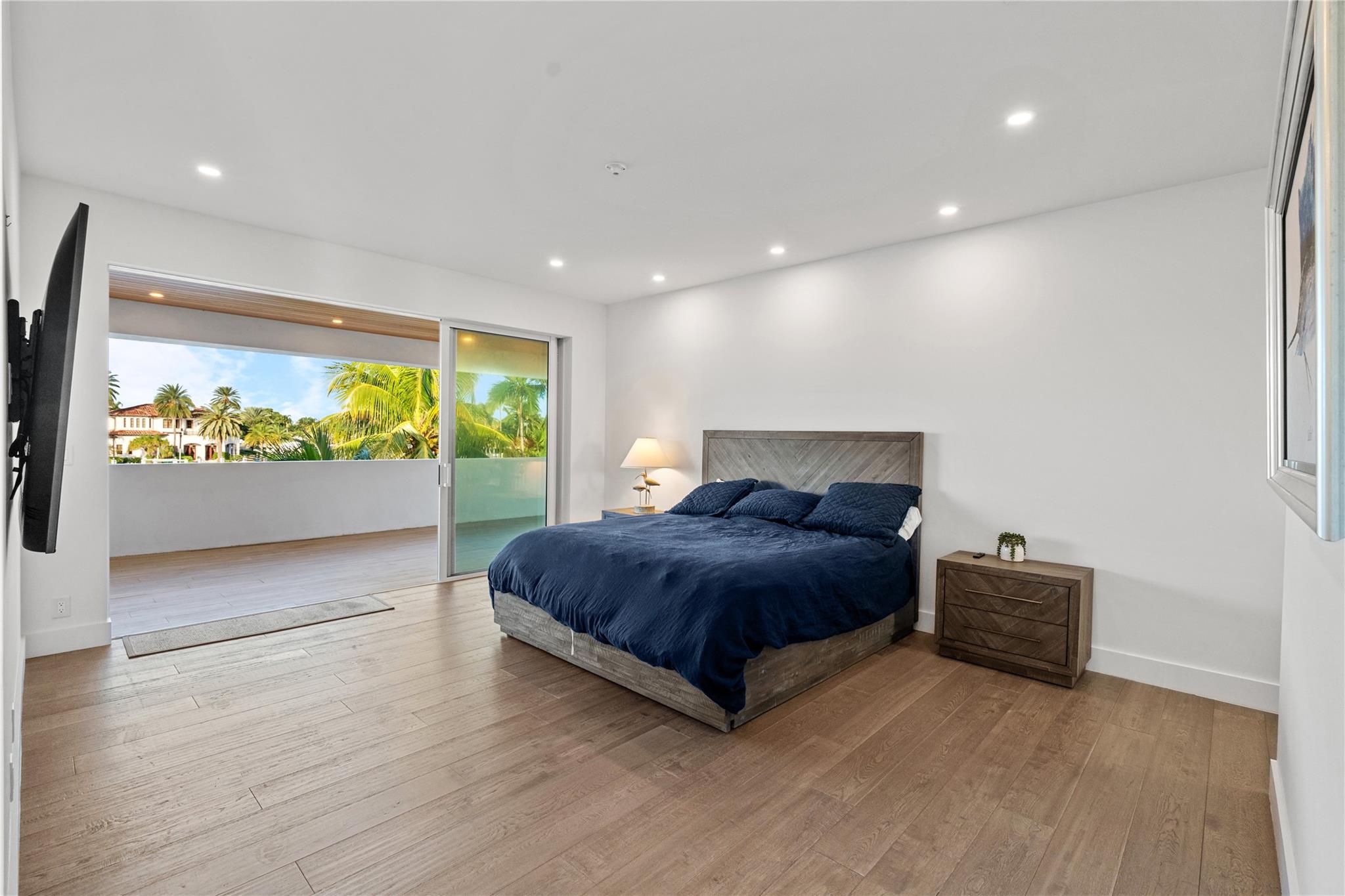 2103 N Riverside Dr Pompano Beach, FL 33062