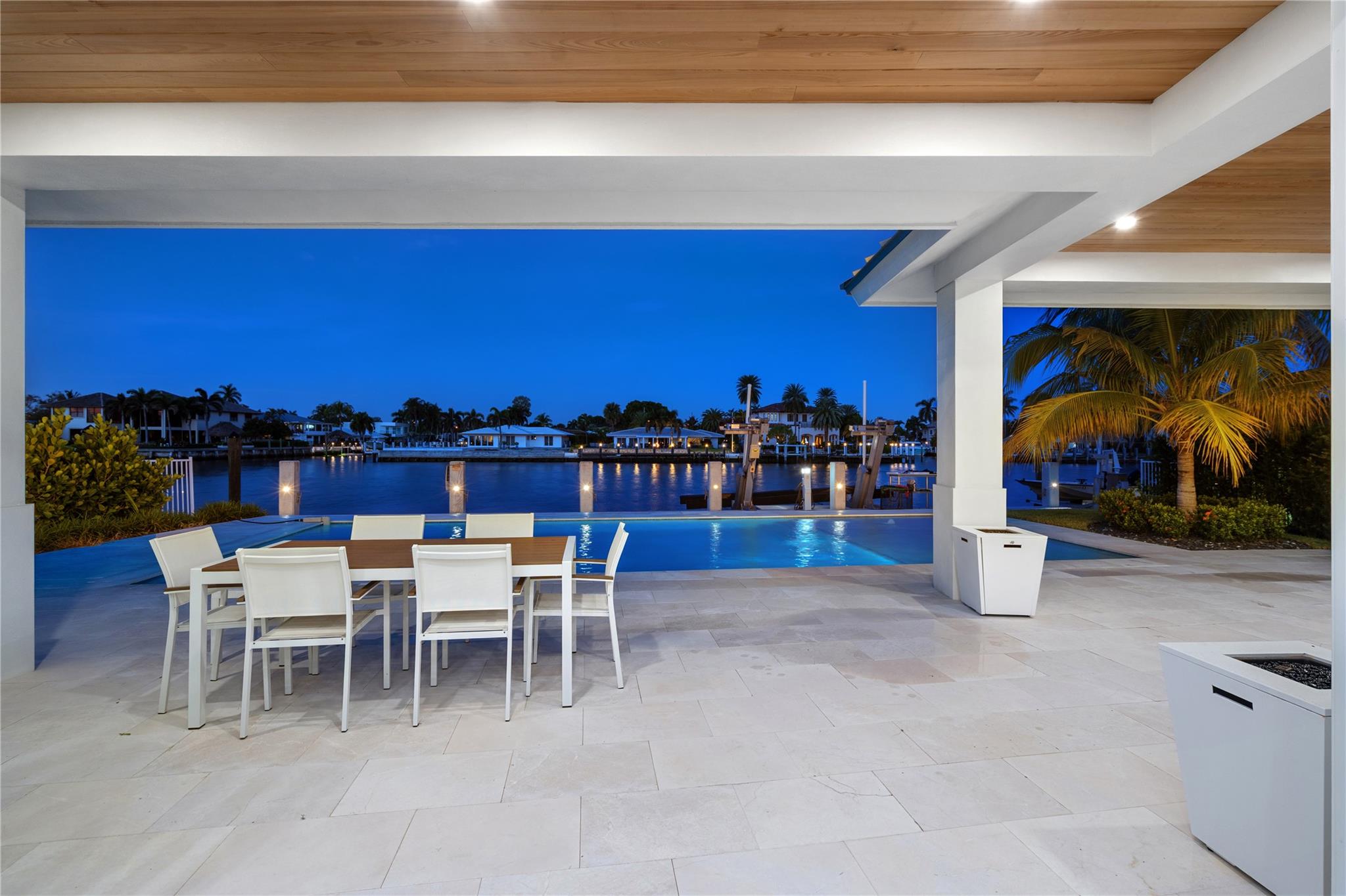 2103 N Riverside Dr Pompano Beach, FL 33062