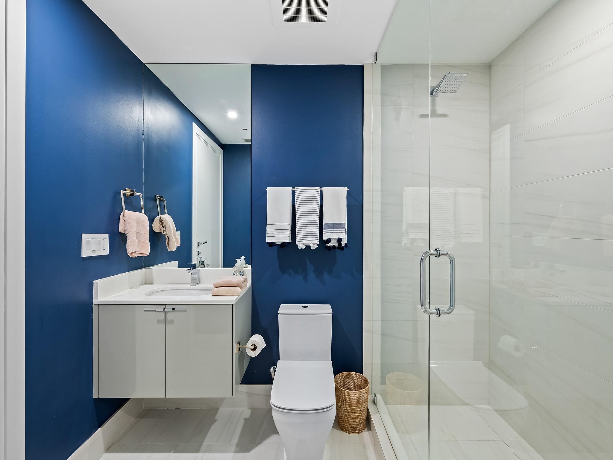 435 Bayshore Dr #703 Fort Lauderdale, FL 33304