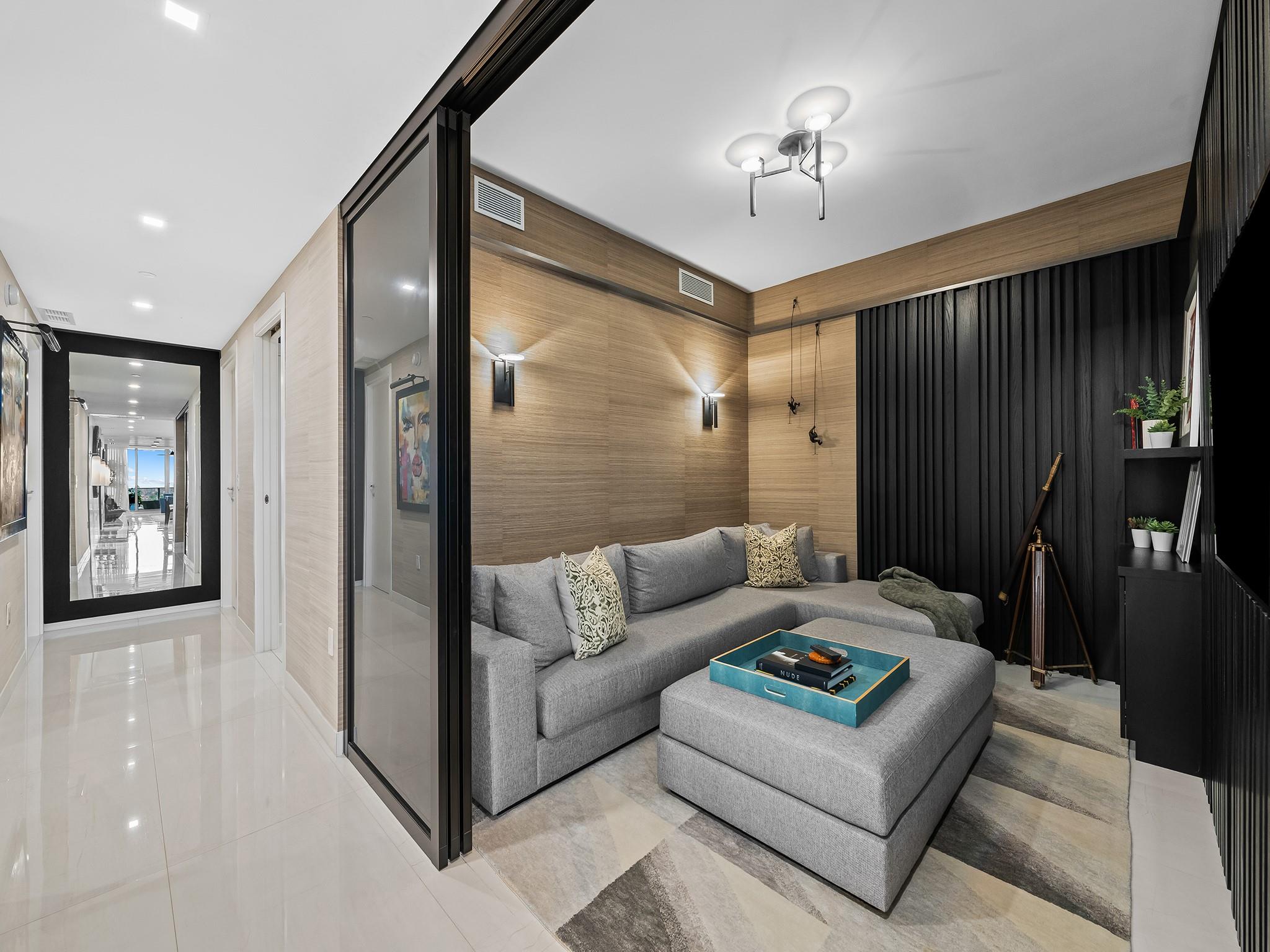 435 Bayshore Dr #703 Fort Lauderdale, FL 33304