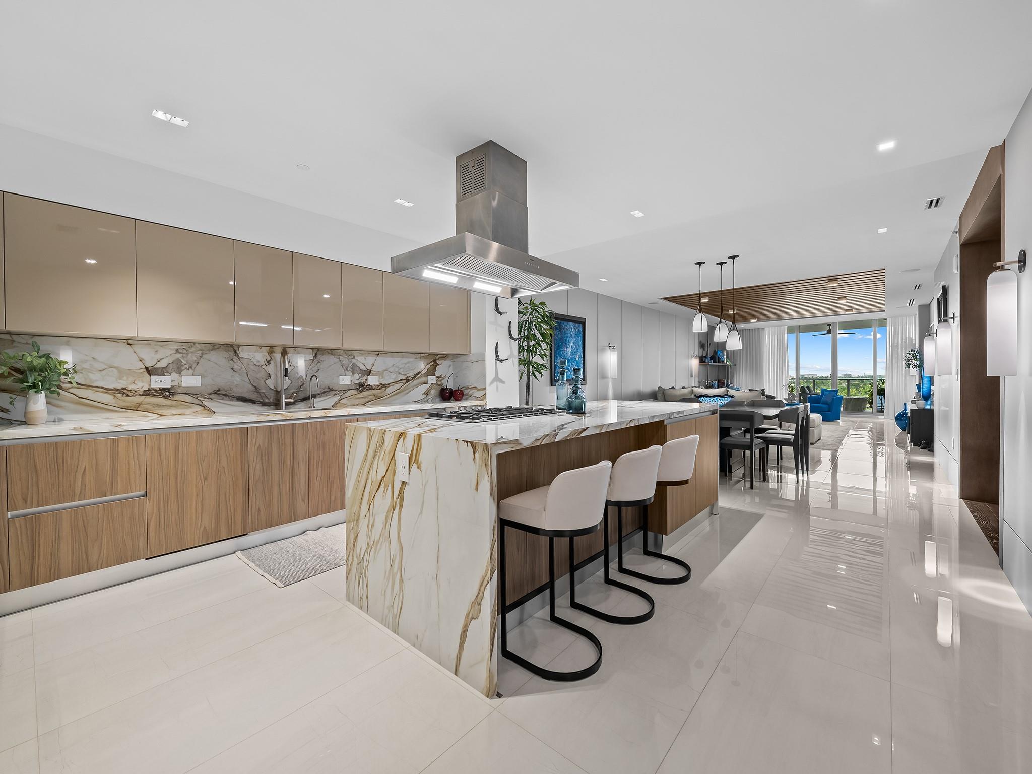 435 Bayshore Dr #703 Fort Lauderdale, FL 33304