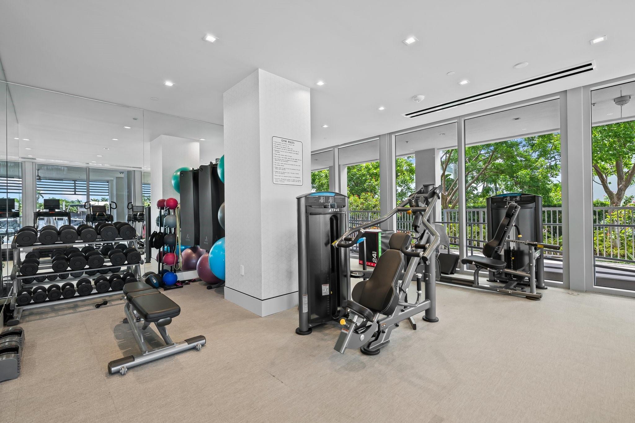 435 Bayshore Dr #703 Fort Lauderdale, FL 33304