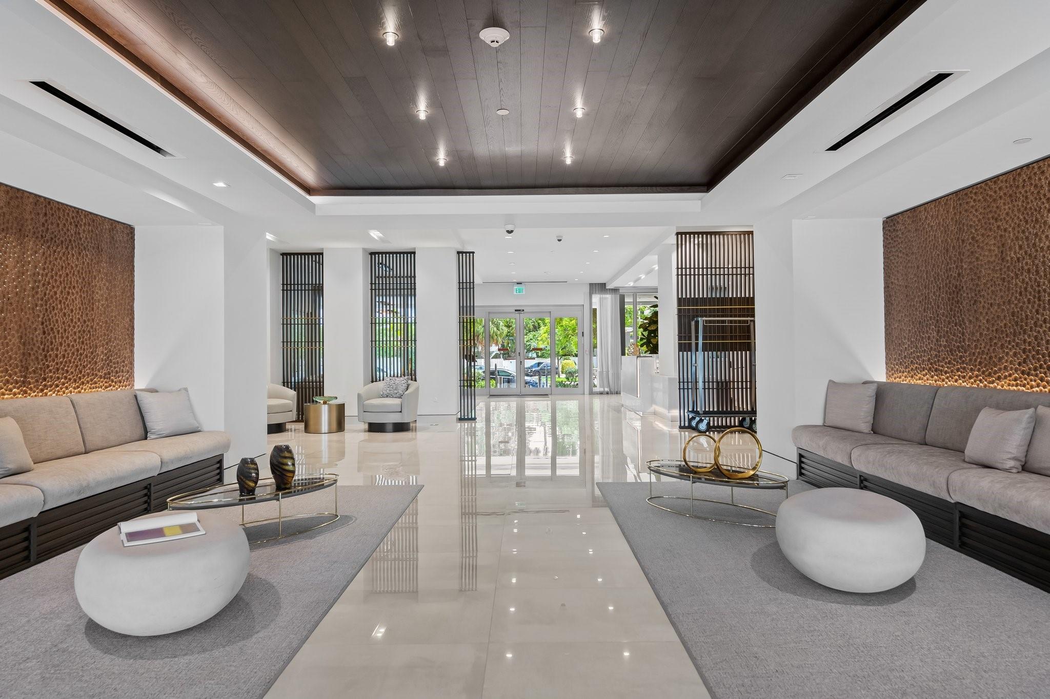 435 Bayshore Dr #703 Fort Lauderdale, FL 33304