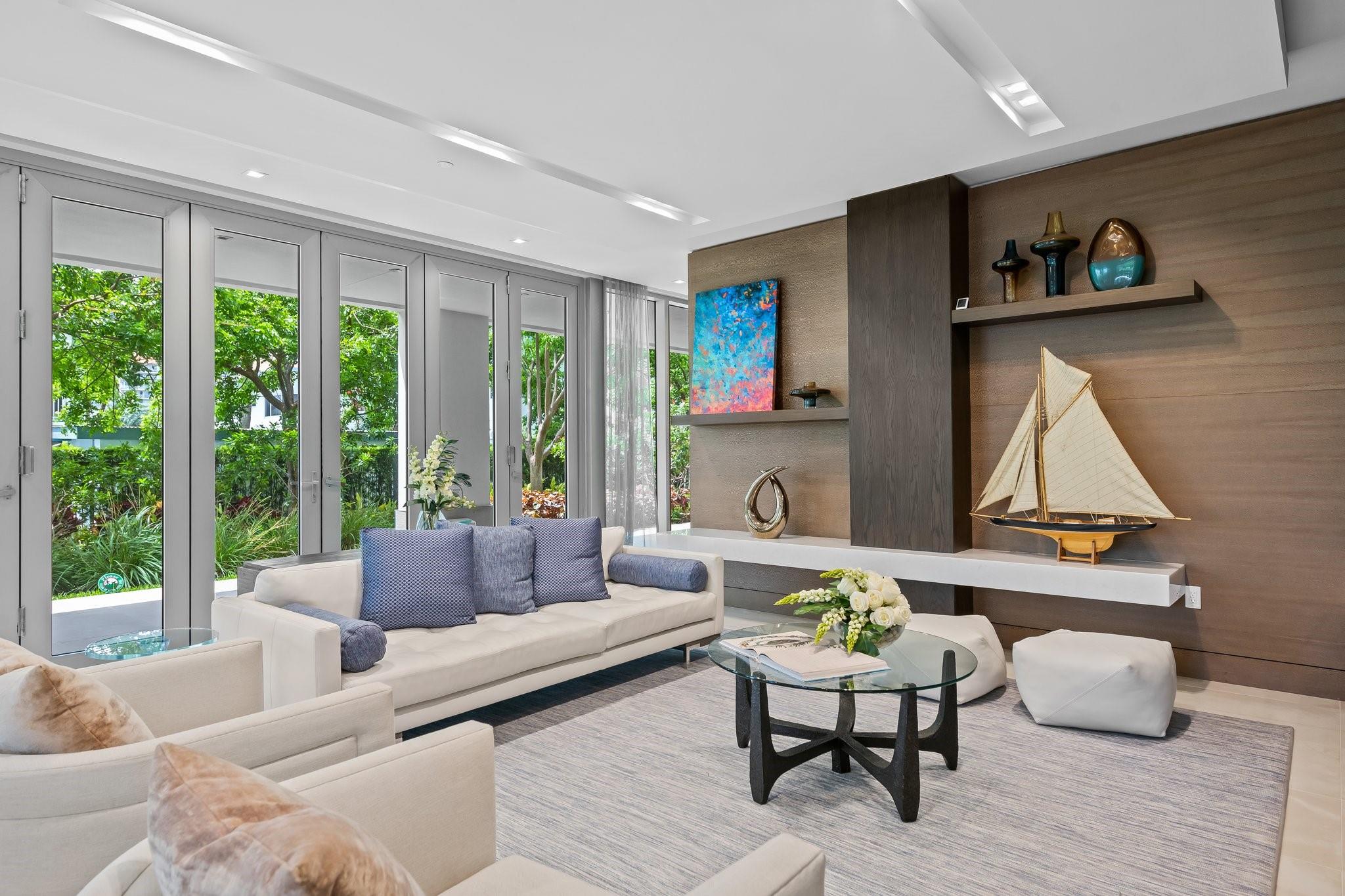 435 Bayshore Dr #703 Fort Lauderdale, FL 33304