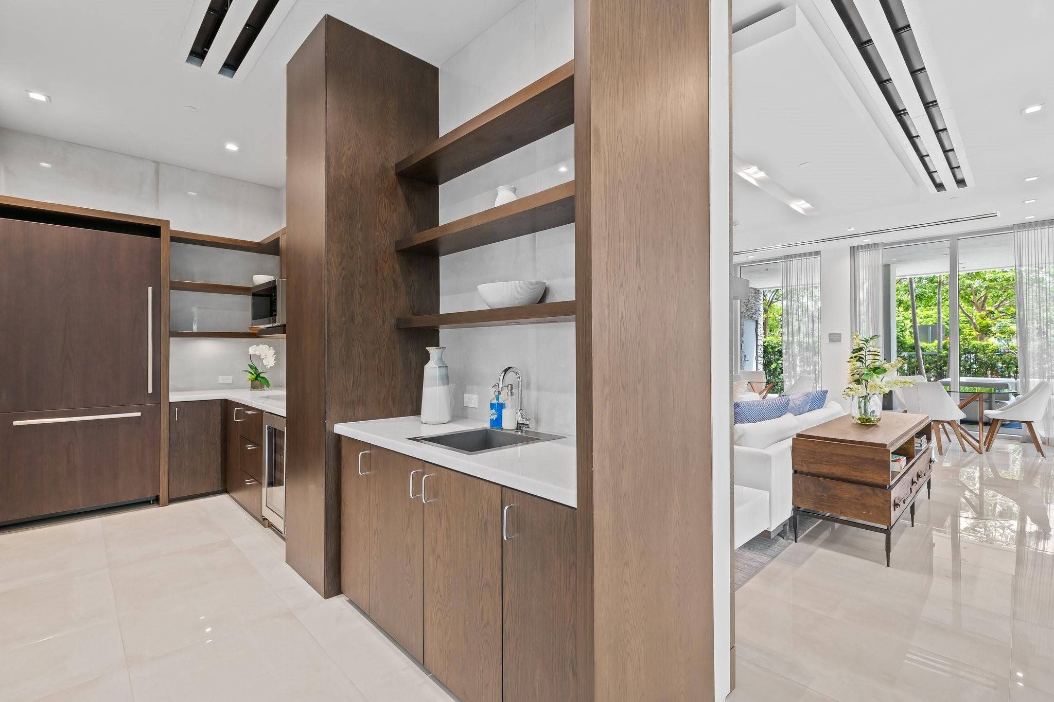 435 Bayshore Dr #703 Fort Lauderdale, FL 33304