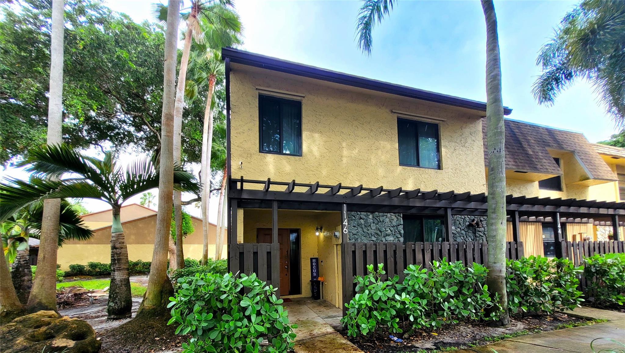 1146 N University Dr