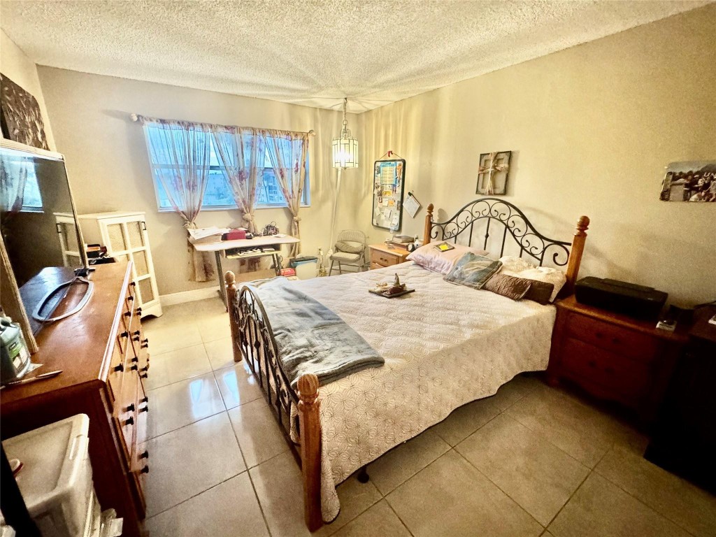 2651 E Sunrise Lks Dr #308 Fort Lauderdale, FL 33322