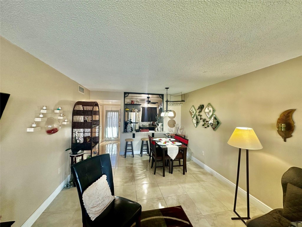 2651 E Sunrise Lks Dr #308 Fort Lauderdale, FL 33322