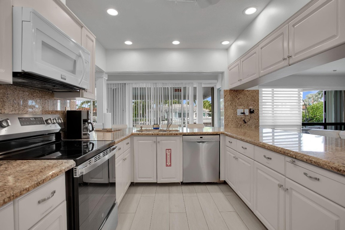 3305 NE 37th St Fort Lauderdale, FL 33308