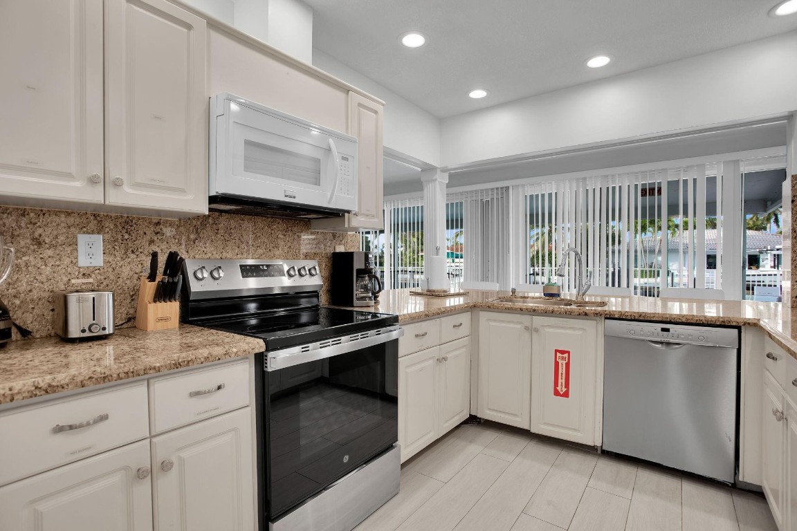 3305 NE 37th St Fort Lauderdale, FL 33308