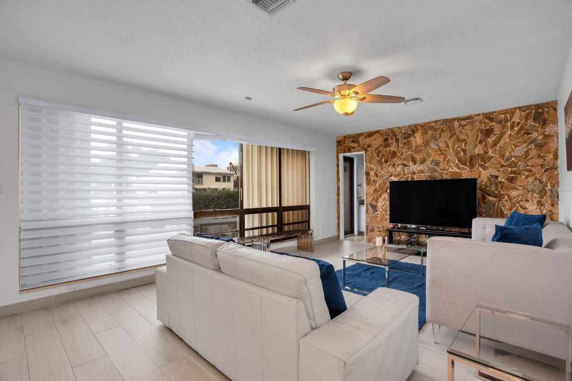 3305 NE 37th St Fort Lauderdale, FL 33308