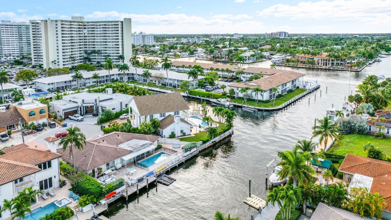 3305 NE 37th St Fort Lauderdale, FL 33308