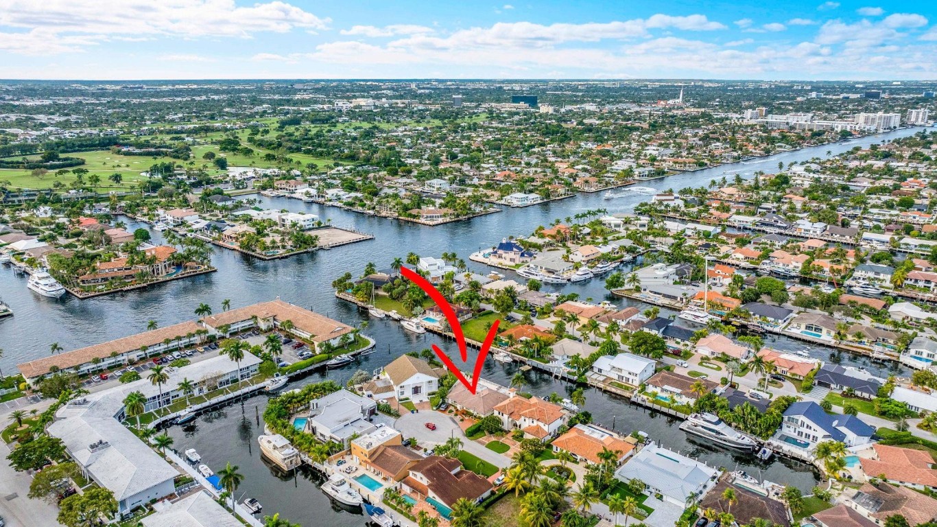 3305 NE 37th St Fort Lauderdale, FL 33308