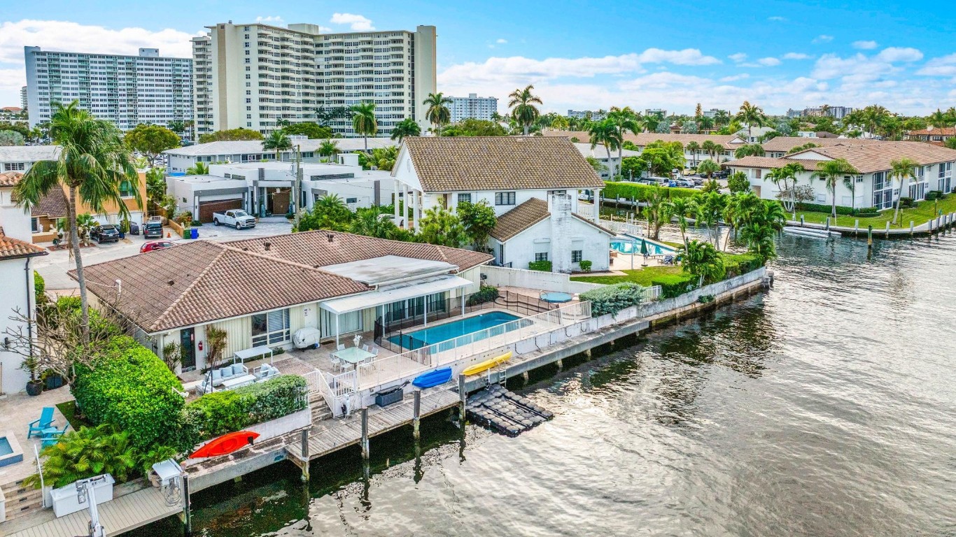 3305 NE 37th St Fort Lauderdale, FL 33308