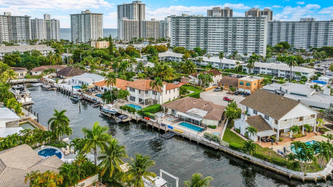 3305 NE 37th St Fort Lauderdale, FL 33308